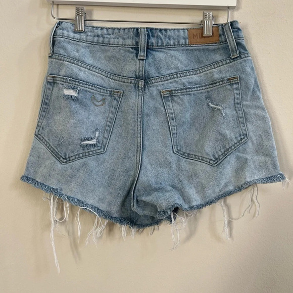 Show Me Your Mumu Phoenix Shorts in Cyprus Sea Frayed Light Wash Denim - Picture 5 of 6